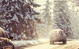 冬季開車需準備什麼 以應對冰雪中被困