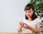 如何選擇護膚品與化妝品？含天然成分或產品追求訴效都要留意。（Shutterstock）
