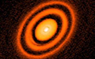 研究：早期太阳有类似土星环的结构