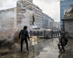 組圖：不滿防疫管制 比利時5萬人遊行 與警衝突