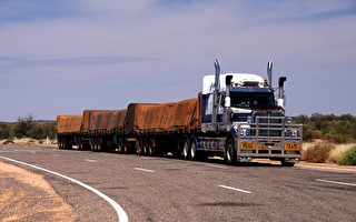 為緩解供應鏈困境  西澳採用三掛汽車列車運貨