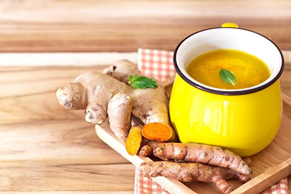 姜和姜黄有助增强免疫力，帮你预防感冒和流感。(Shutterstock)