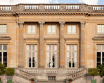 凡尔赛宫花园里的小城堡：小特里亚农宫