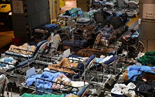 香港疫情严峻 单日新增确诊17063例