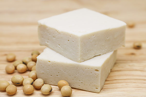 痛風患者可以吃豆製品，但要留意多肉少菜的「酸性飲食」。(Shutterstock)