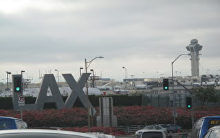 建机场人行天桥 LAX部分道路夜间关闭