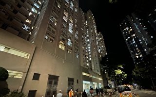 组图：香港怡翠苑两大楼爆疫情 遭封区强检