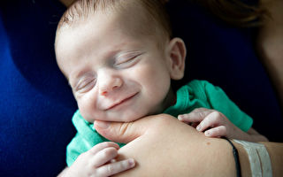 世界第二例 宝宝在妈妈肚子里接受心脏手术
