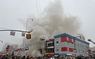 法拉盛美東商場五級大火  多家商舖被焚毀