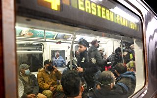 纽约市长：地铁成“战场”维安警力加倍