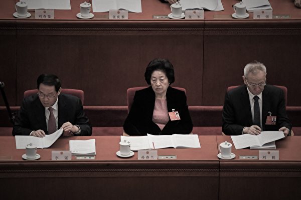 上海封城引发复杂政情 体制内官员披露内情
