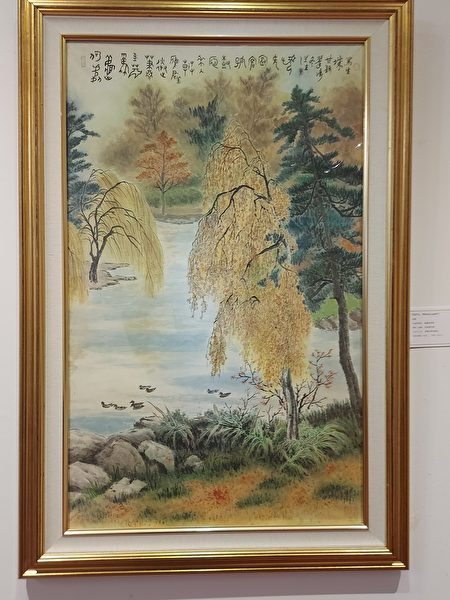 圖：藝術家甘錦城的膠彩畫個展5月份正在台加藝廊展出，圖為畫家的minoru公園秋景。（邱晨/大紀元）