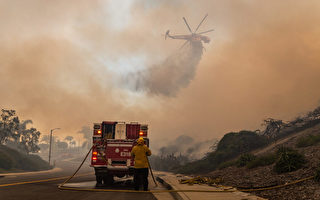 南加州大火仍持续延烧 至少20栋房屋被毁