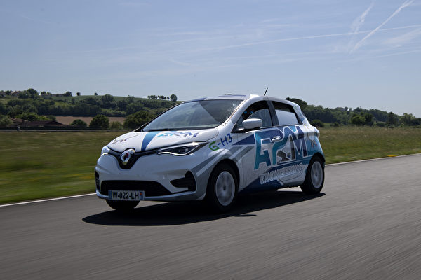 组图：法国燃料电池电动车行驶刷新世界纪录