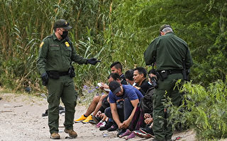 美國邊境特工4月逮捕超26萬人 再創紀錄