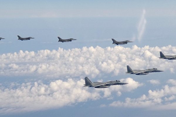 回应朝鲜挑衅 日美战机训练 韩美实弹演习