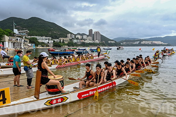 組圖：第21屆香港龍舟短途賽於赤柱舉行