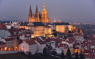 布拉格最神聖的天際線：聖維特大教堂