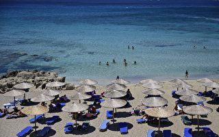 組圖：希臘克里特島遊客滿載