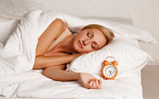 侧睡能清大脑废物 5招有效改善淋巴功能防失智