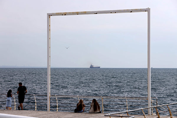 俄烏戰以來 第一艘烏克蘭糧船駛出黑海