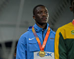 非洲小将横空出世 连破男子百米世界青年纪录