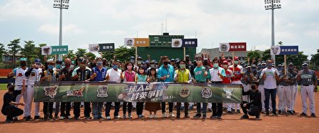 2022年城市棒球對抗賽5日在屏東縣立棒球場登場。