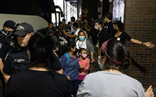 边境机构乱发文件 困扰边境移民及纽约慈善机构
