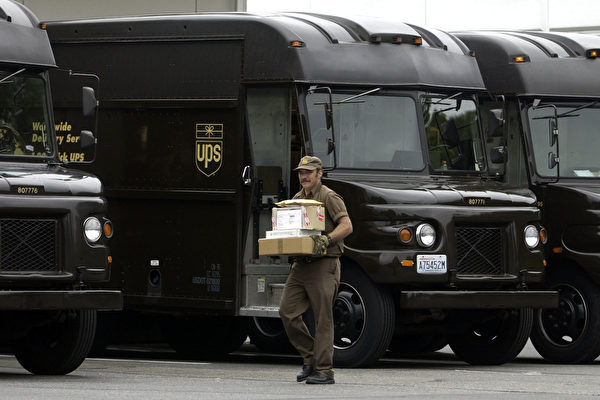 UPS 在节日旺季前招聘十万名季节性员工