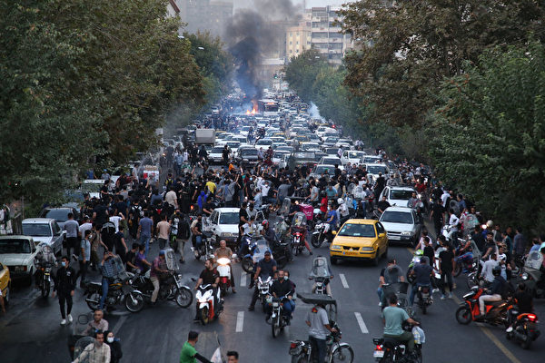 伊朗抗議運動持續 專家促當局廢除歧視性法規