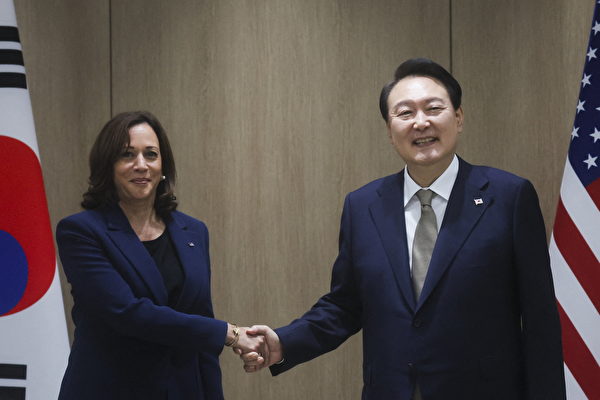 组图：贺锦丽访问韩国 加强美韩双边关系