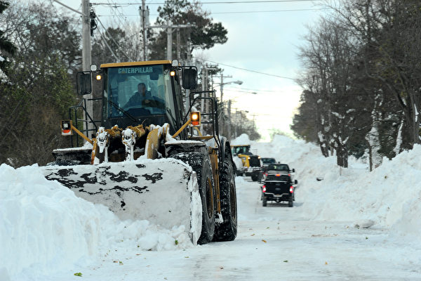 紐約水牛城四十年一遇暴風雪 至少17人死亡