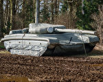 俄羅斯充氣坦克洩氣 遭烏克蘭嘲諷虛張聲勢