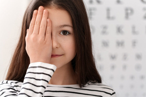 7岁以上的青少年可以使用OK镜