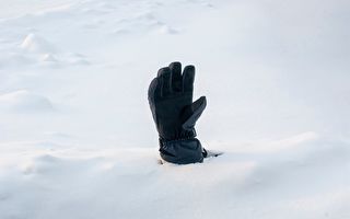 瑞士男滑雪遇雪崩 被埋6小時後奇蹟獲救