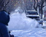 河南多地突降大雪 此前最高气温达30℃