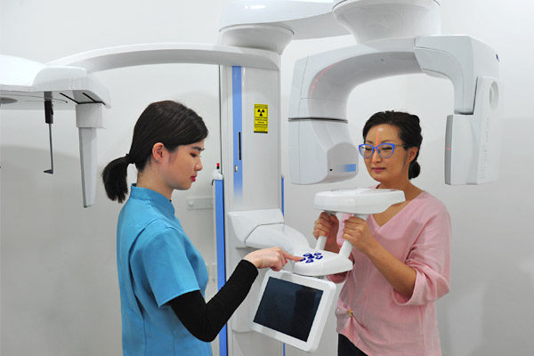 診所配備先進的3D CT設備