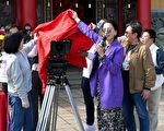 与陈亚兰合作新戏 检场挑战“没台词”角色