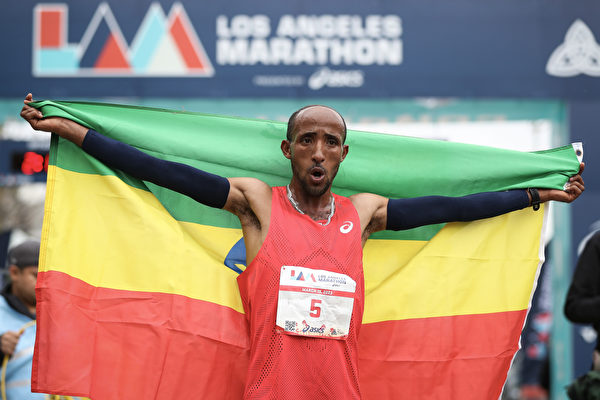组图：洛杉矶马拉松赛 埃塞俄比亚选手夺冠