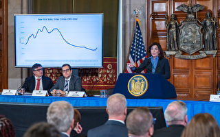 紐約州長霍楚堅持修改保釋改革 不惜延遲通過預算