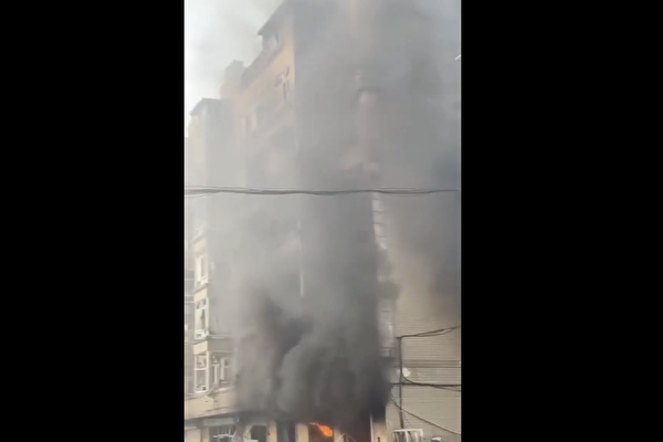 哈尔滨小区突发爆炸 1到7楼玻璃几乎全碎