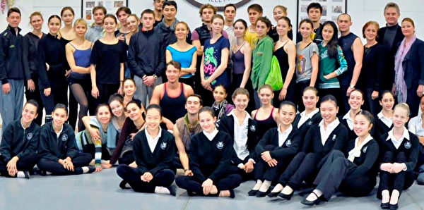 多倫多芭蕾舞學校，多伦多芭蕾舞学院，加拿大维多利亚国家芭蕾舞学院，芭蕾舞訓練，芭蕾舞，Toronto Ballet，多伦多少儿芭蕾，加拿大多伦多国际芭蕾舞学校