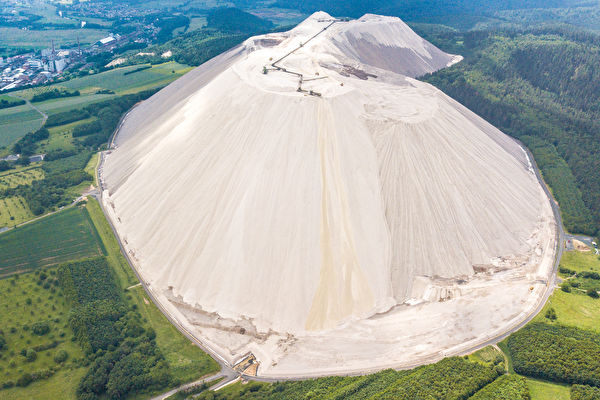 世界最大「人造鹽山」在德國 海拔逾500公尺