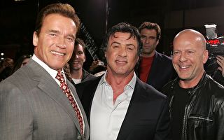 阿諾•史瓦辛格（Arnold Schwarzenegger）、席維斯•史特龍（Sylvester Stallone）和布魯斯•威利（Bruce Willis）