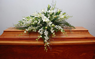 厄瓜多老妇被宣告死亡 在棺材内奇迹苏醒