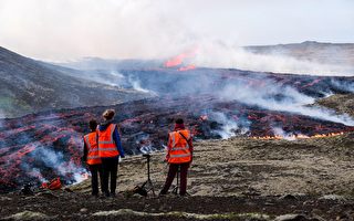 火山噴發噴出有毒氣體 冰島警告遊客遠離