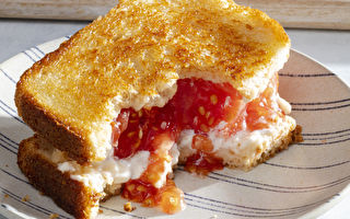 夏天最有名的「烤番茄三明治」全家都喜歡