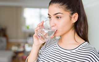 喝水可以減重嗎？ 專家這麼說