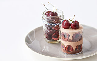 在家輕鬆做甜點：櫻桃巧克力盒子蛋糕