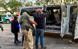 美国ICE大规模行动 逮捕366名非法移民